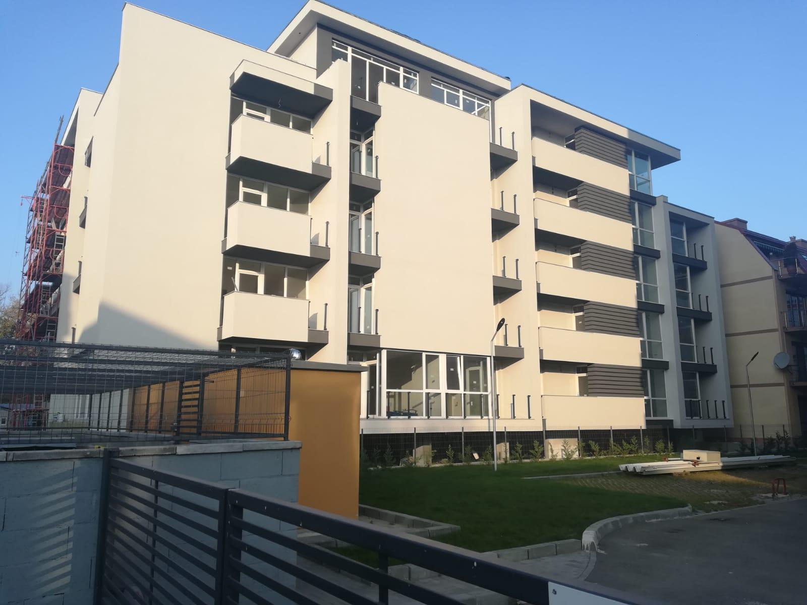 Apartment building-Arad